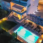 Villa Todi With Private Heated Pool & Wellness