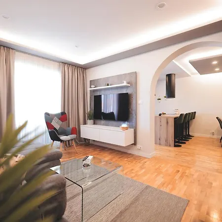 Todi With Private Heated Pool & Wellness