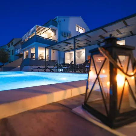 Willa Todi With Private Heated Pool & Wellness Zadar