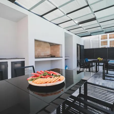 וילה Todi With Private Heated Pool & Wellness *