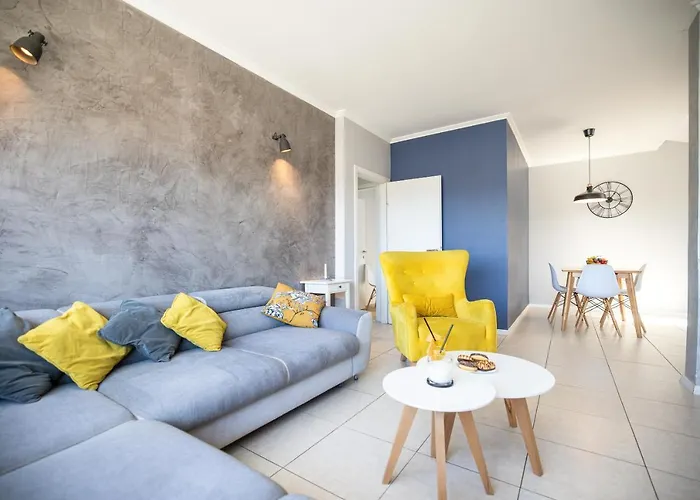 Todi With Private Heated Pool & Wellness