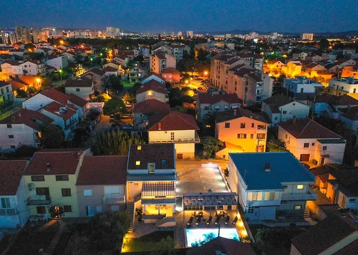 Todi With Private Heated Pool & Wellness Villa Zadar