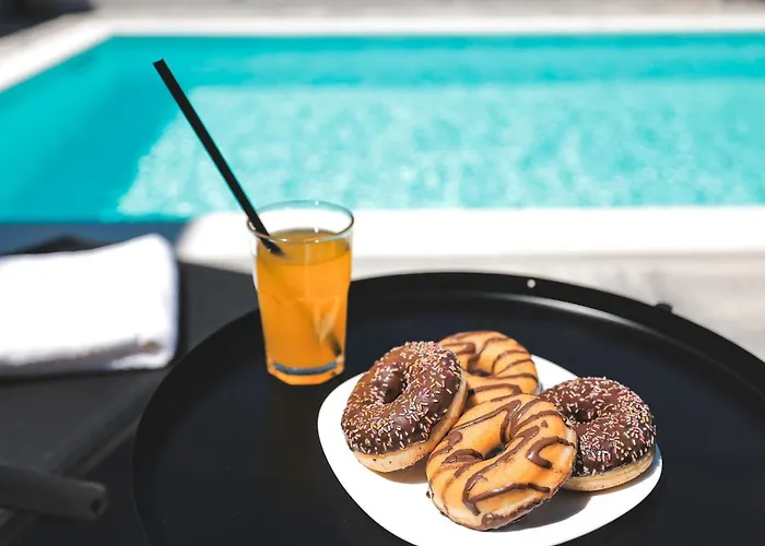 Todi With Private Heated Pool & Wellness Willa *