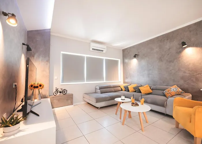 Todi With Private Heated Pool & Wellness * Zadar