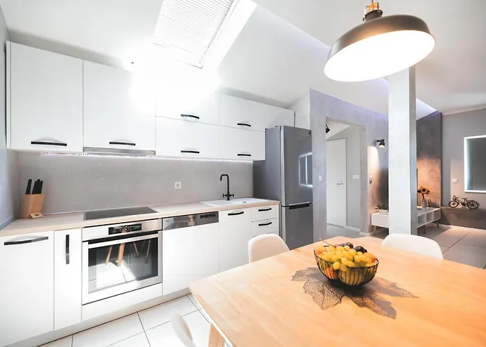 Villa Todi With Private Heated Pool & Wellness Zadar