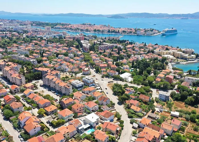 Todi With Private Heated Pool & Wellness Zadar